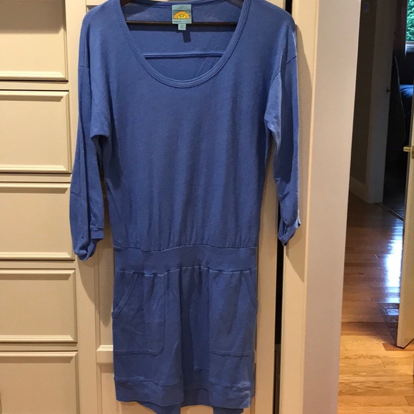 C&C blue dress. 3/4 length sleeves. Above the knee - Picture 7 of 7